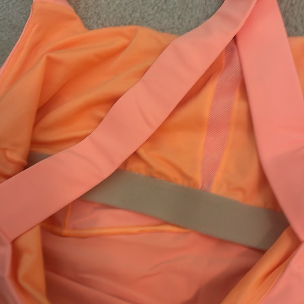Lululemon top - Picture 3 of 7